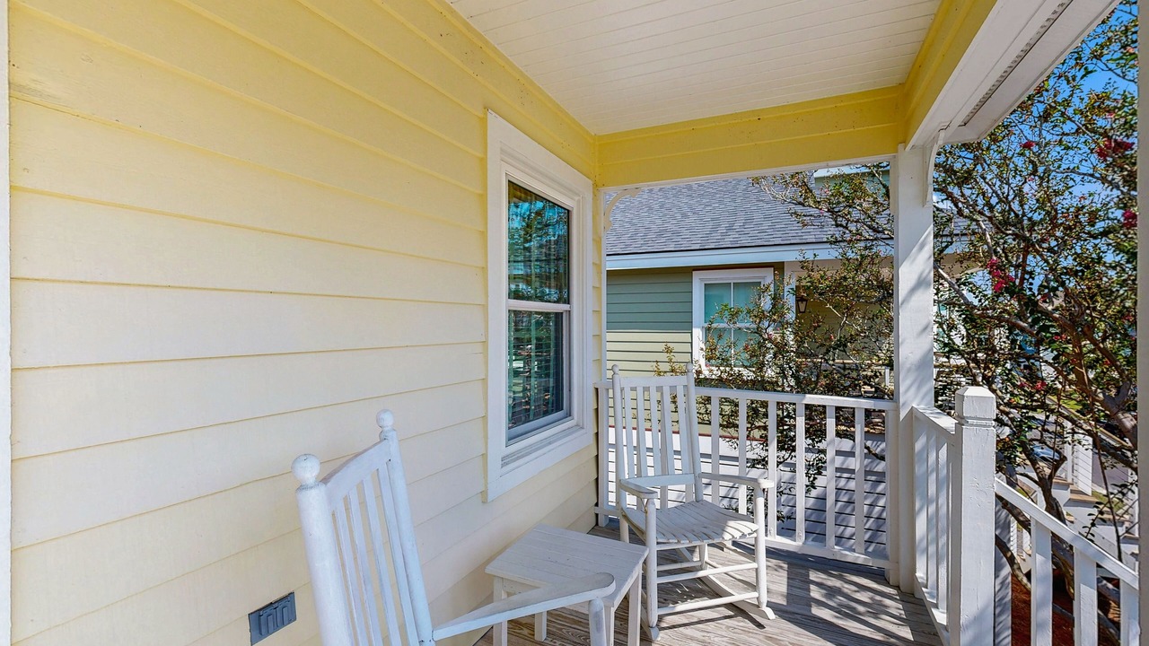 Photo of Patio Balcony in Pelican Bay