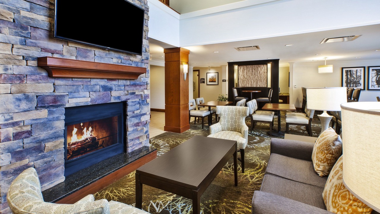 Photo of Livingroom in Mayfield Heights