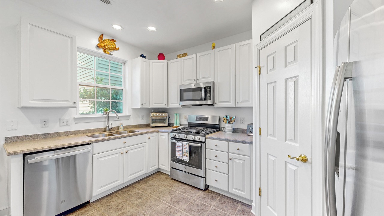 Photo of Kitchen in Villages of Five Points