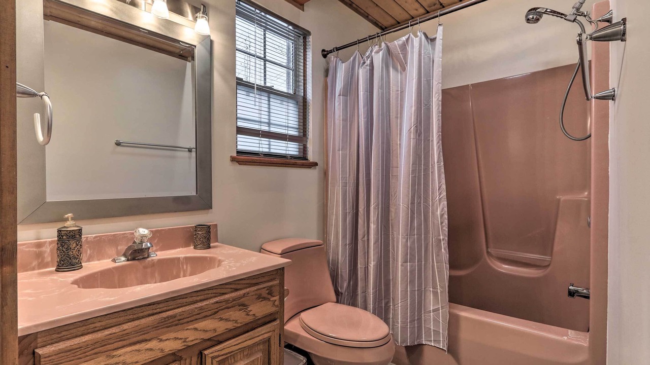 Photo of Bathroom in Henryville