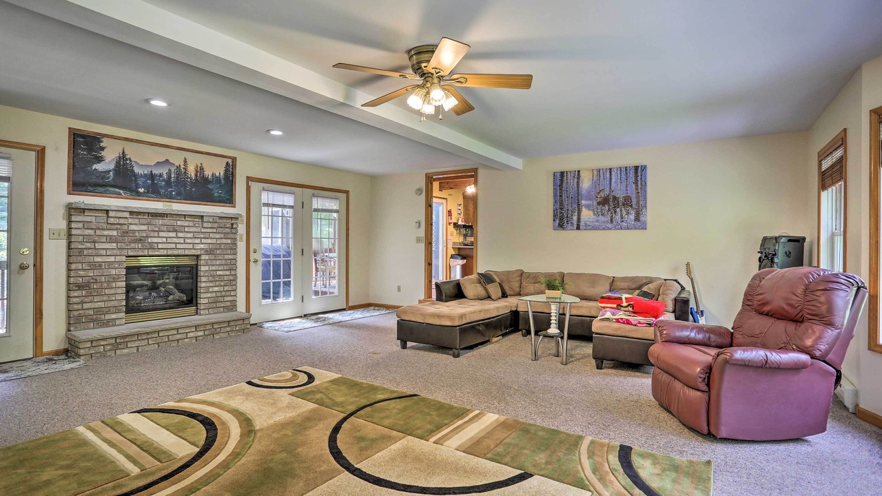 Photo of Livingroom in Henryville
