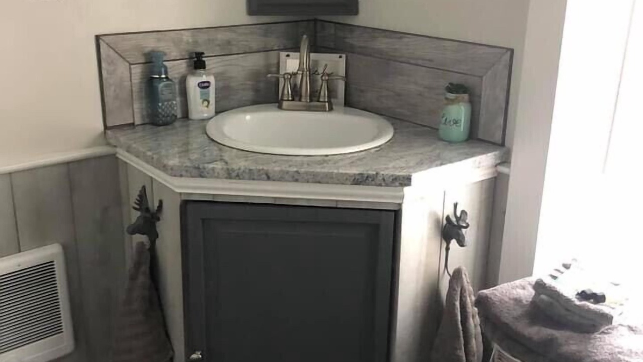 Photo of Bathroom in Middle Hope