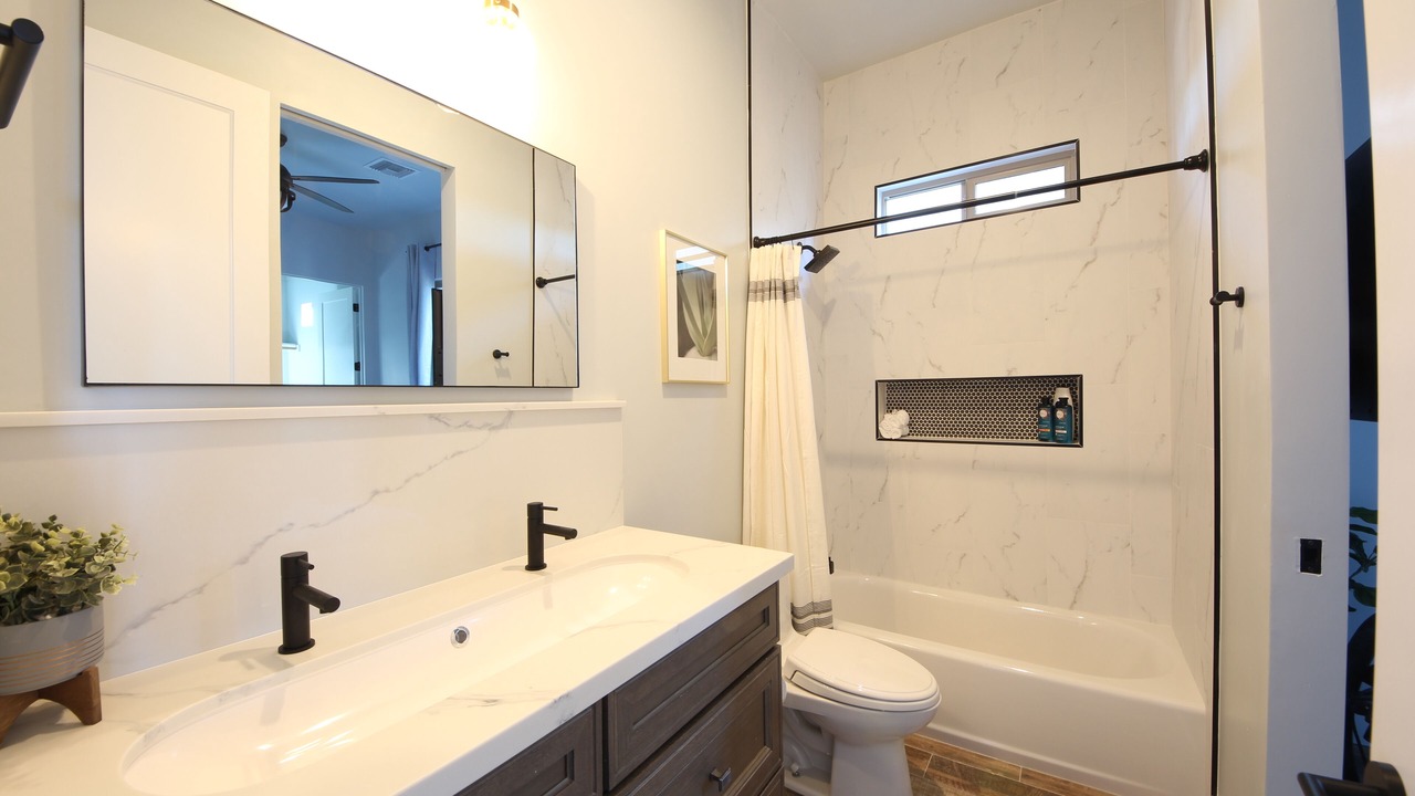 Photo of Bathroom in East Mesa