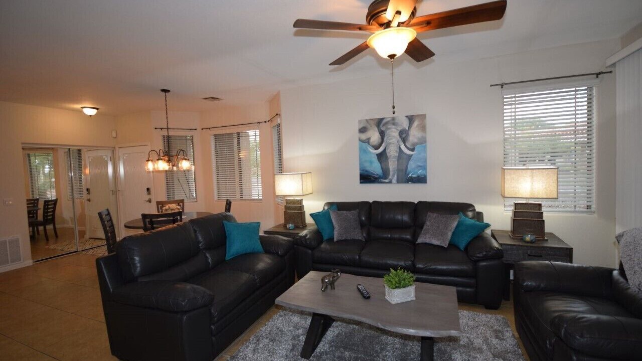 Photo of Livingroom in Alta Mesa