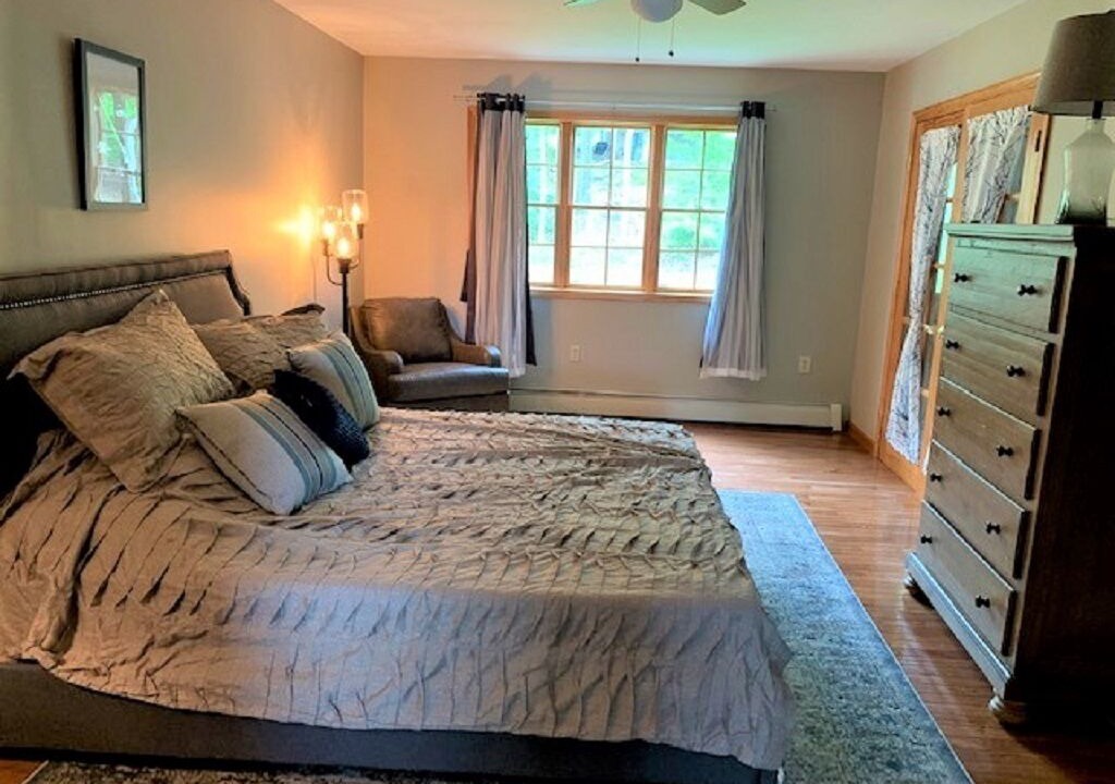 Photo of Bedroom in Drums