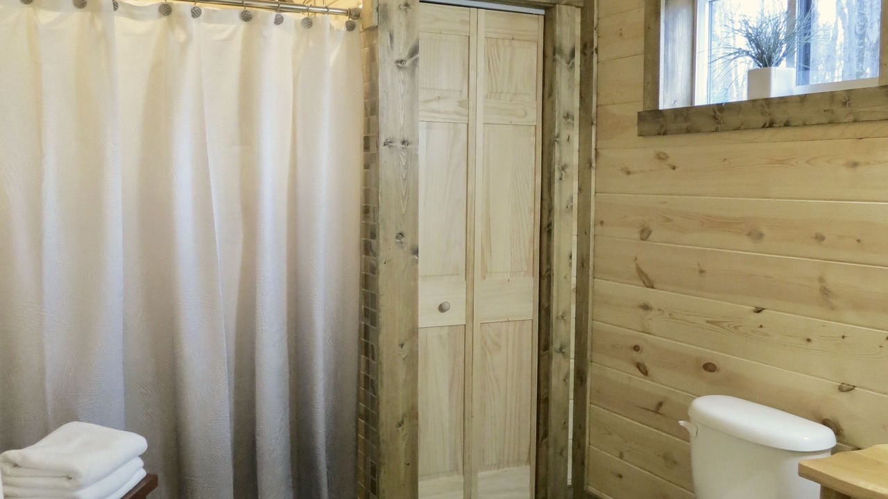 Photo of Bathroom in Nelsonville