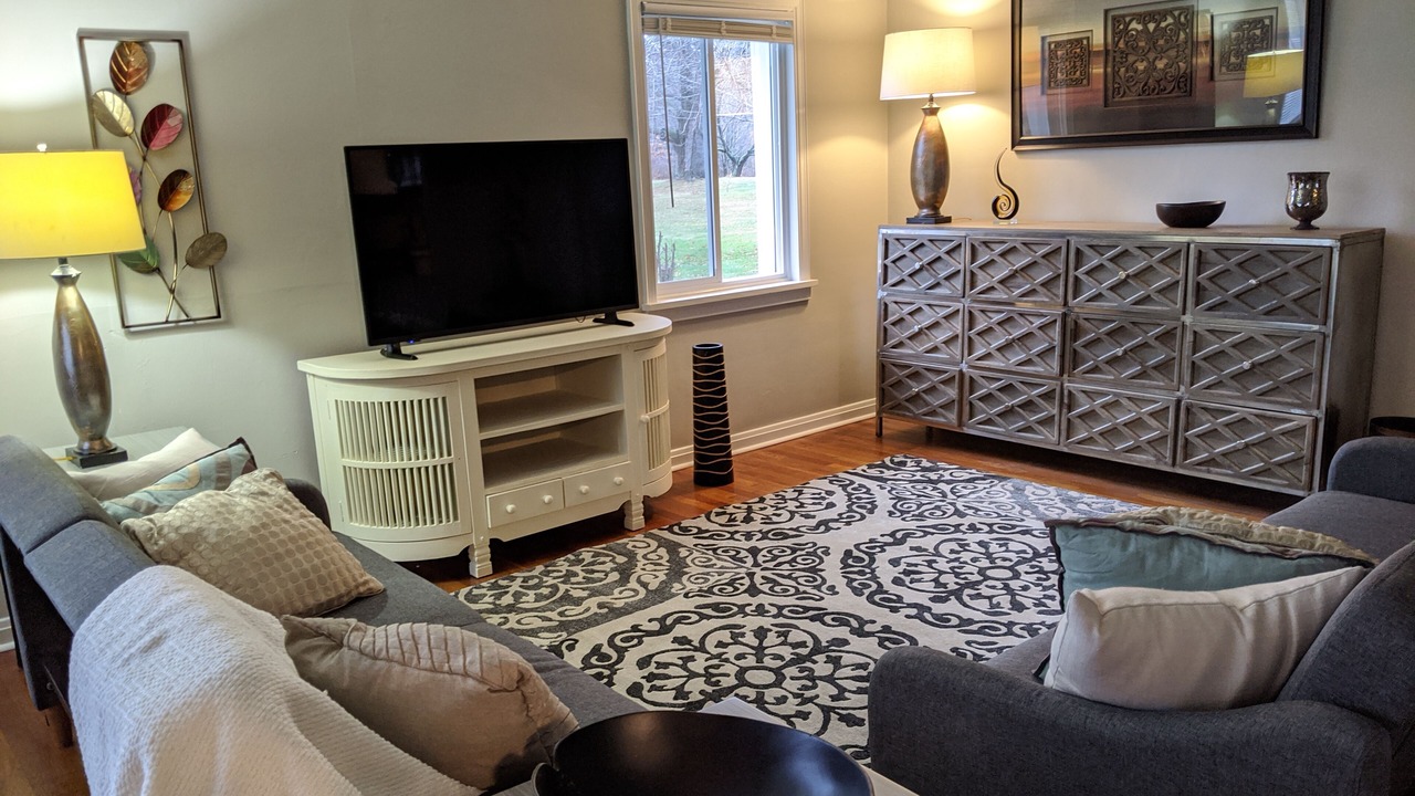 Photo of Livingroom in Erie