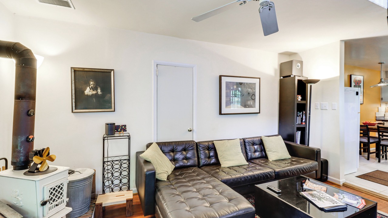Photo of Livingroom in Point Lookout