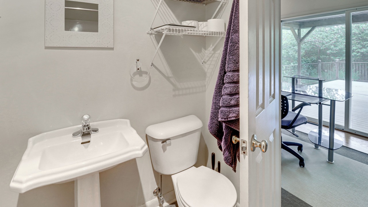 Photo of Bathroom in Point Lookout