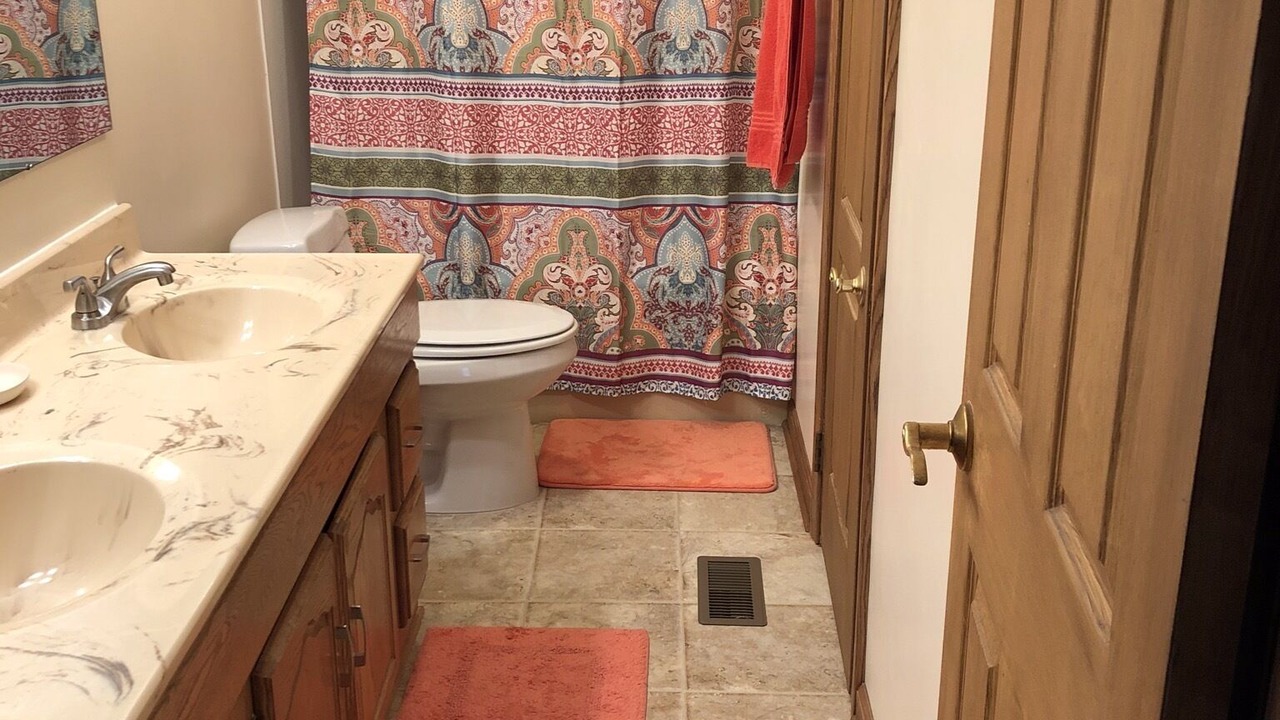 Photo of Bathroom in Luray