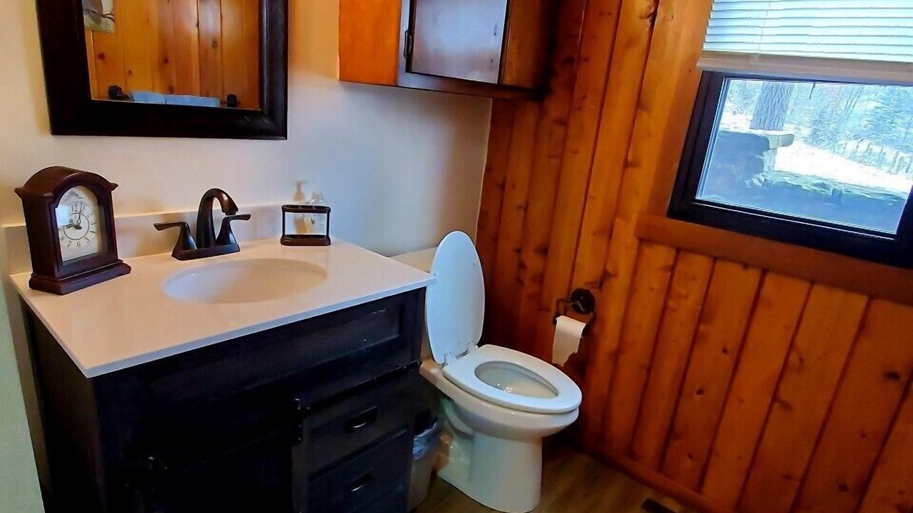 Photo of Bathroom in Gnaw Bone