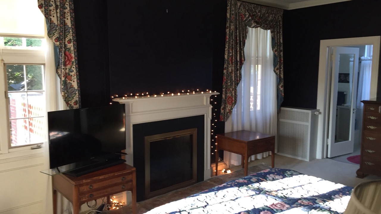 Photo of Bedroom in Jamestown