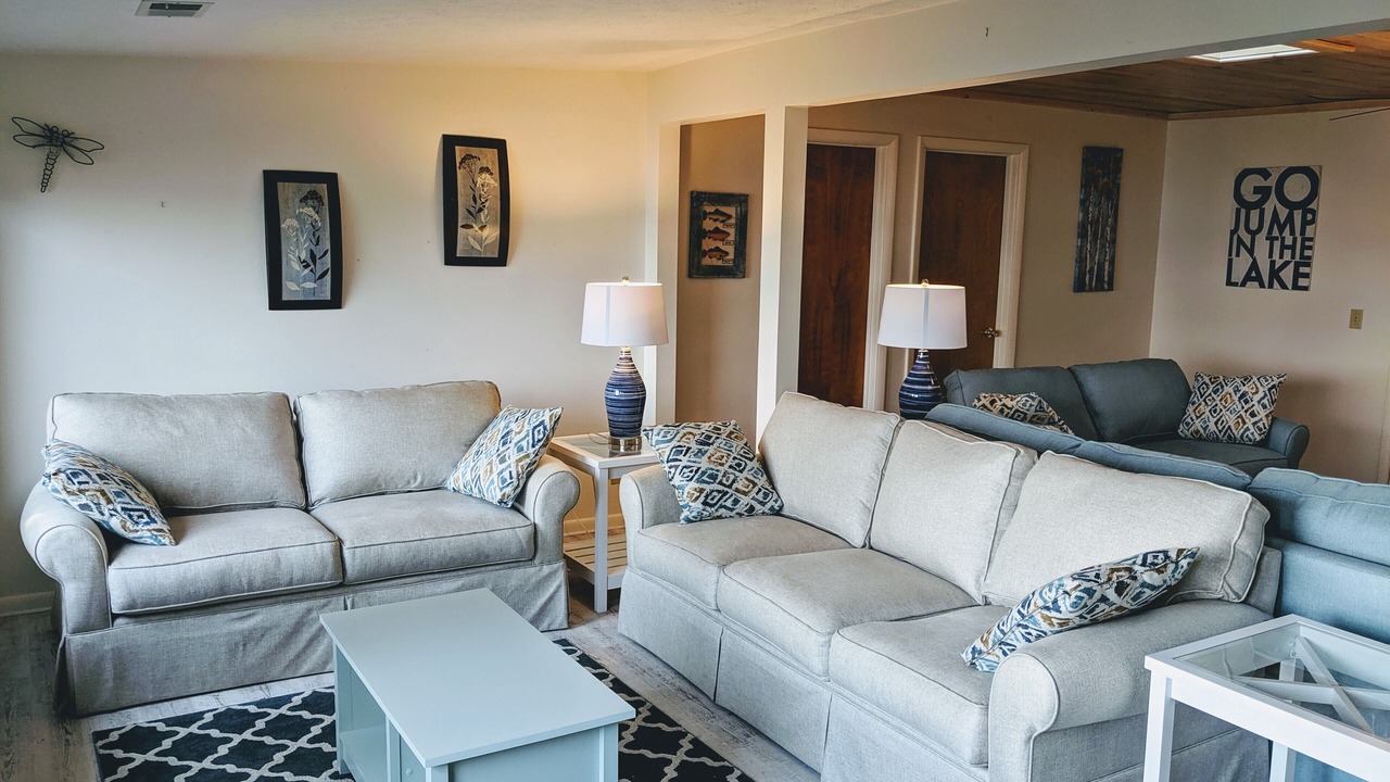 Photo of Livingroom in Town of Torrey
