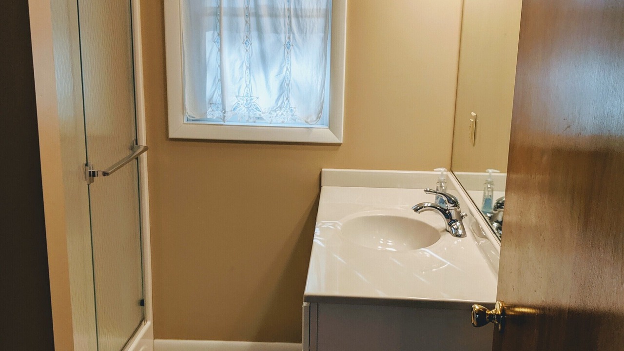 Photo of Bathroom in Town of Torrey