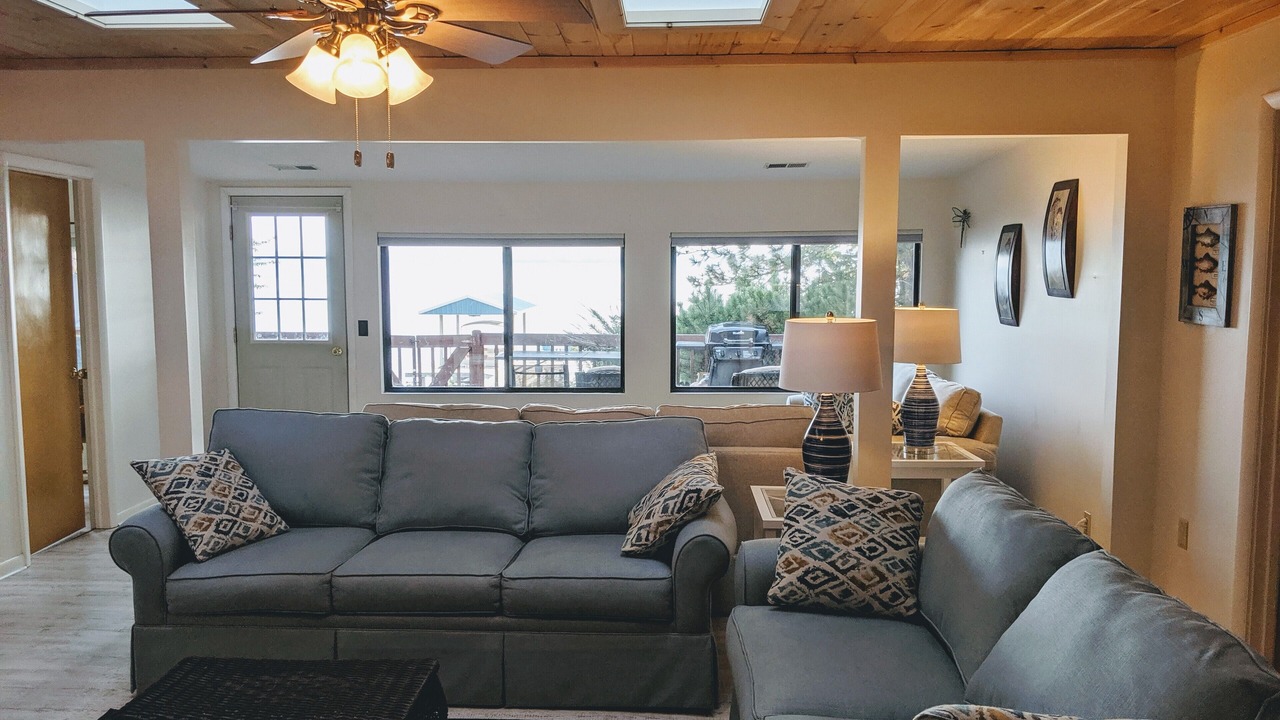 Photo of Livingroom in Town of Torrey