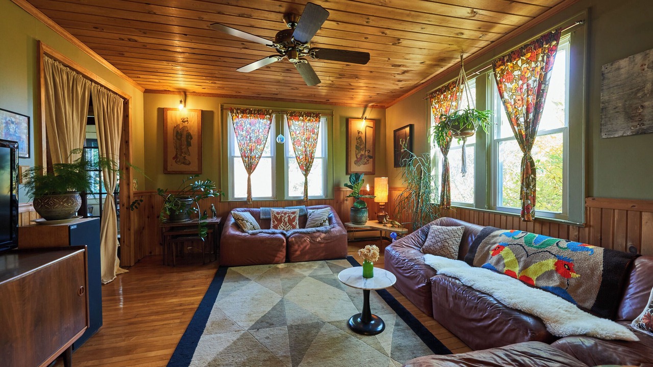 Photo of Livingroom in Woodridge