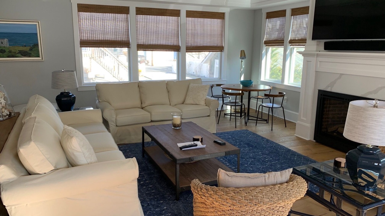 Photo of Livingroom in Avon
