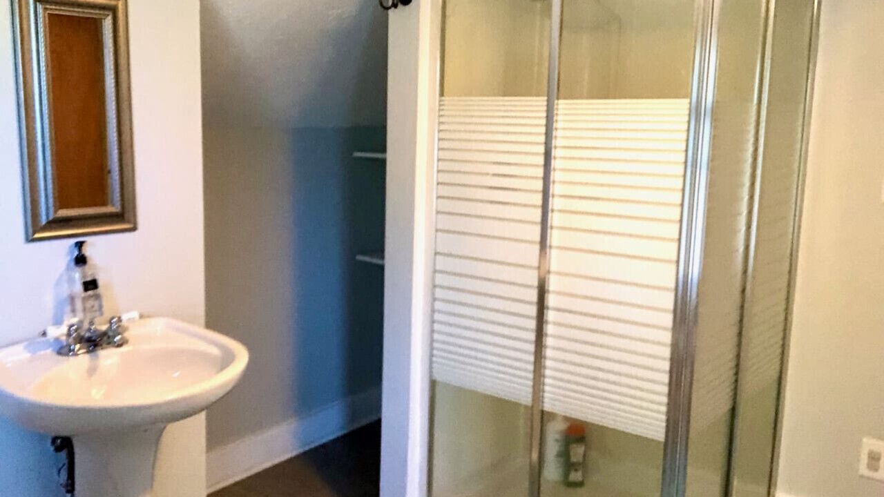Photo of Bathroom in Detroit - Shoreway