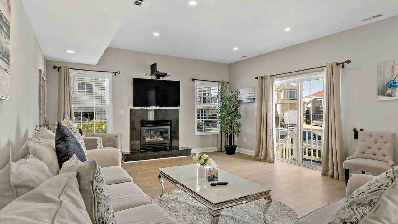 Photo of Livingroom in Ventnor City