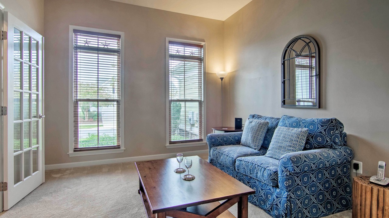 Photo of Livingroom in The Commons
