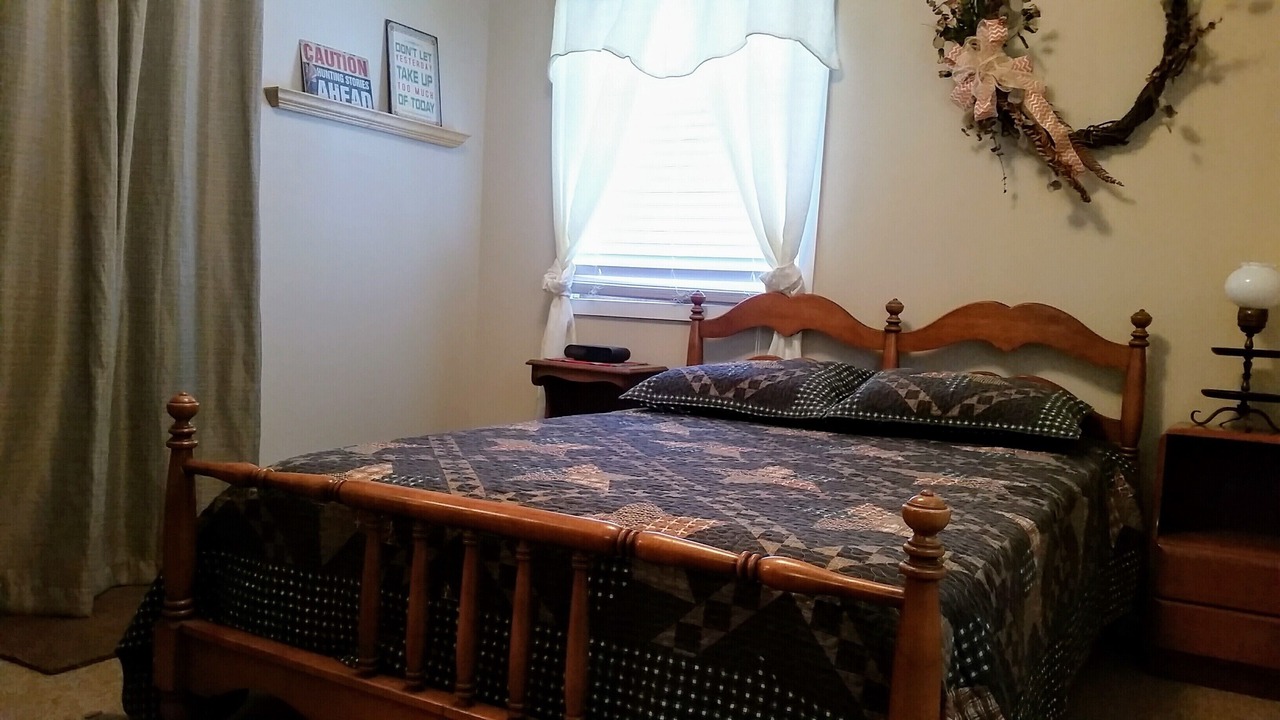 Photo of Bedroom in French Creek