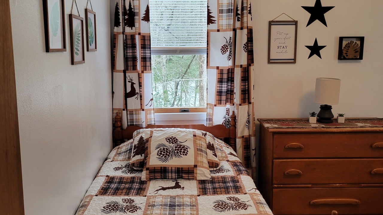 Photo of Bedroom in French Creek