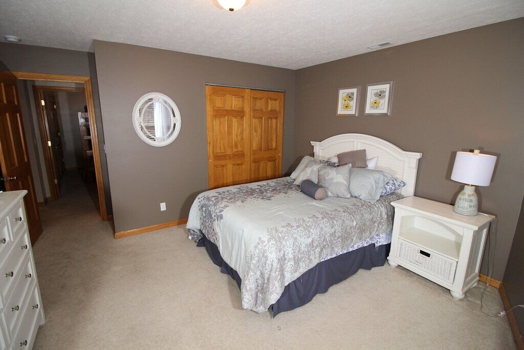 Photo of Bedroom in Lakeside Estates