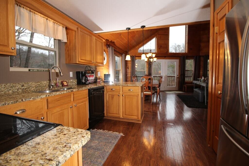 Photo of Kitchen in Lakeside Estates