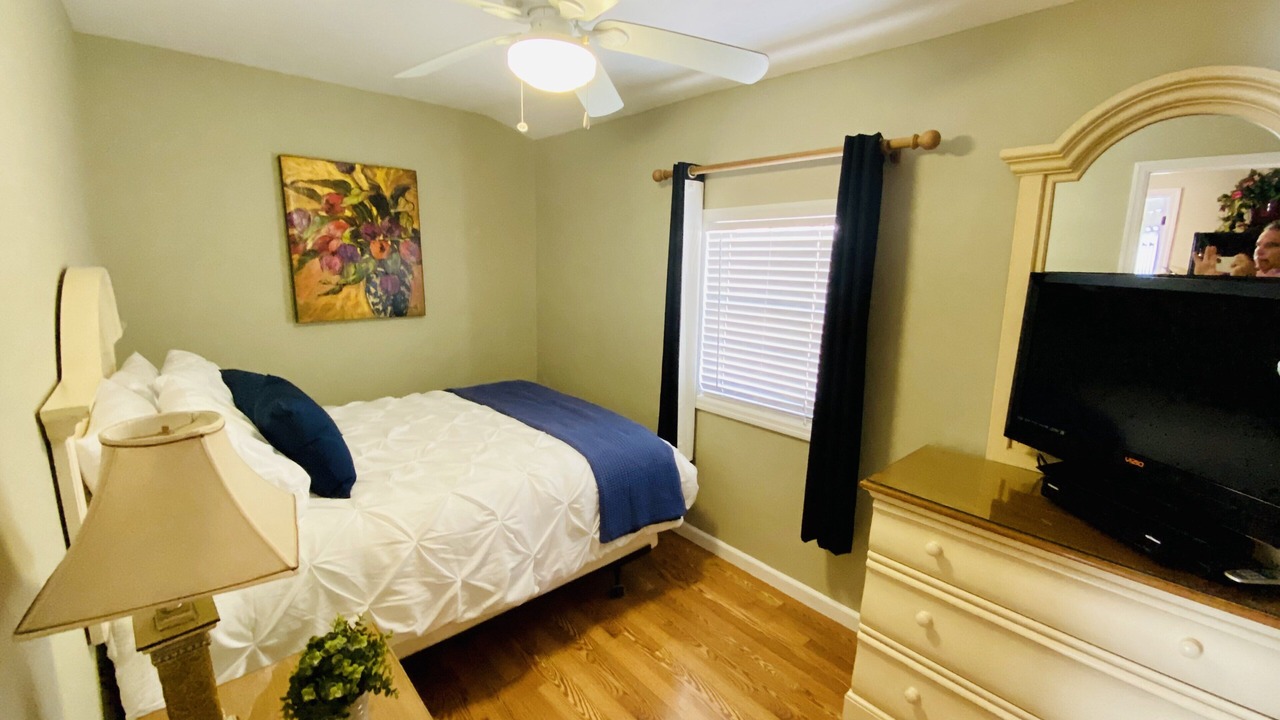 Photo of Bedroom in Ortley Beach