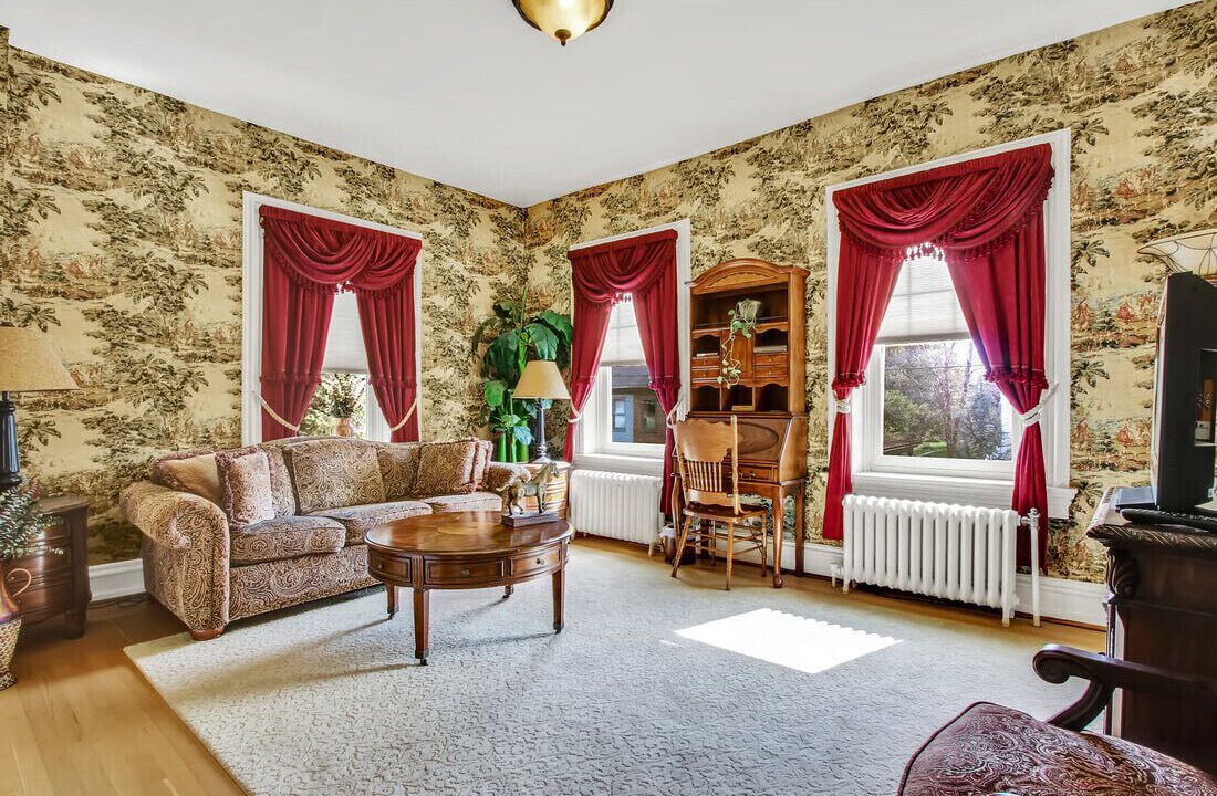 Photo of Livingroom in Annville