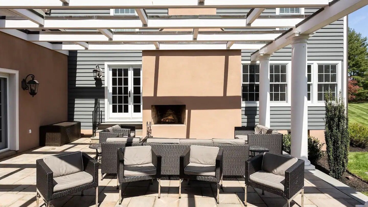 Photo of Patio Balcony in Creamery