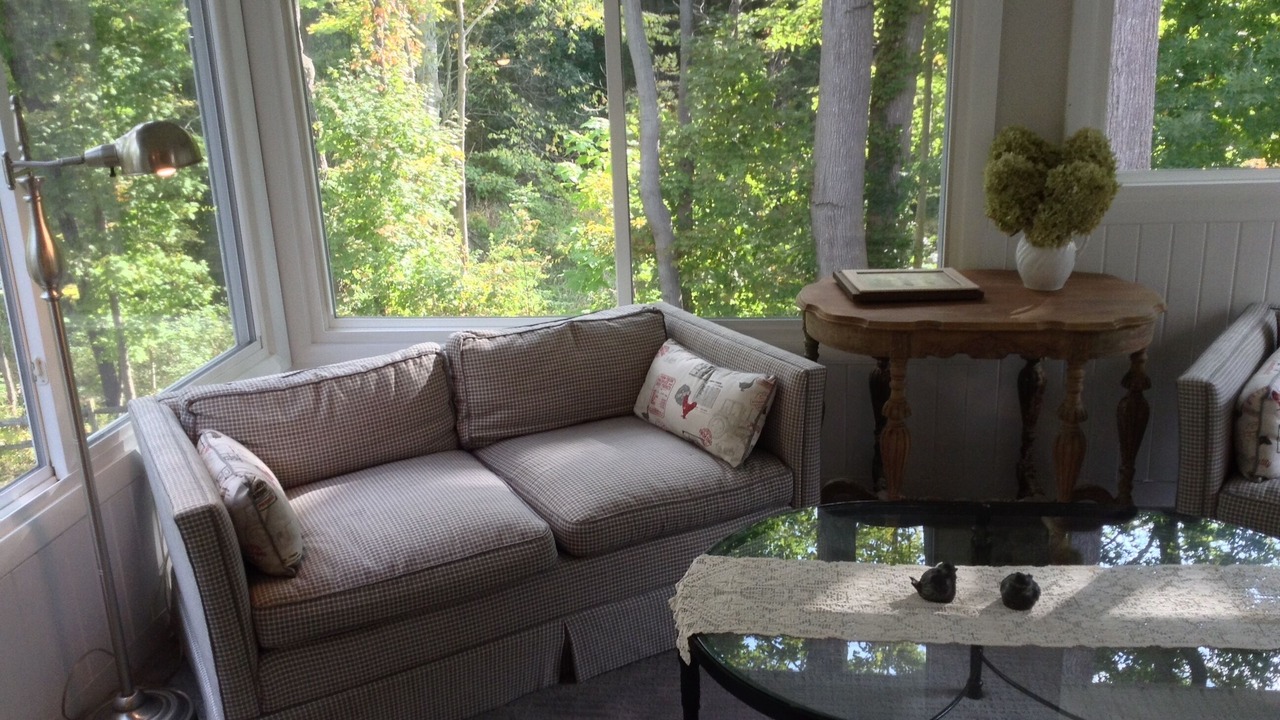 Photo of Livingroom in Willoughby
