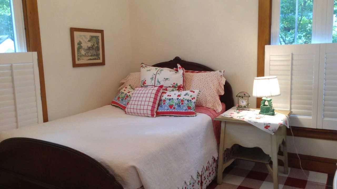 Photo of Bedroom in Willoughby