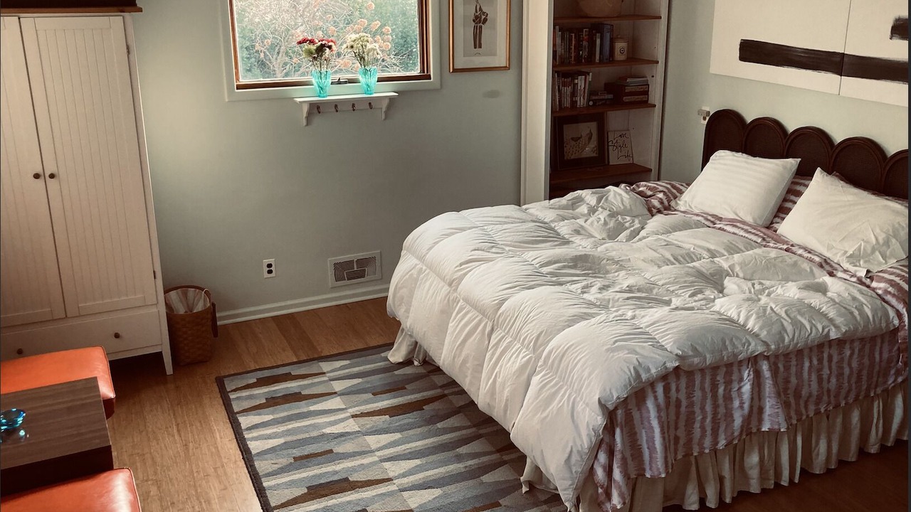 Photo of Bedroom in River Edge
