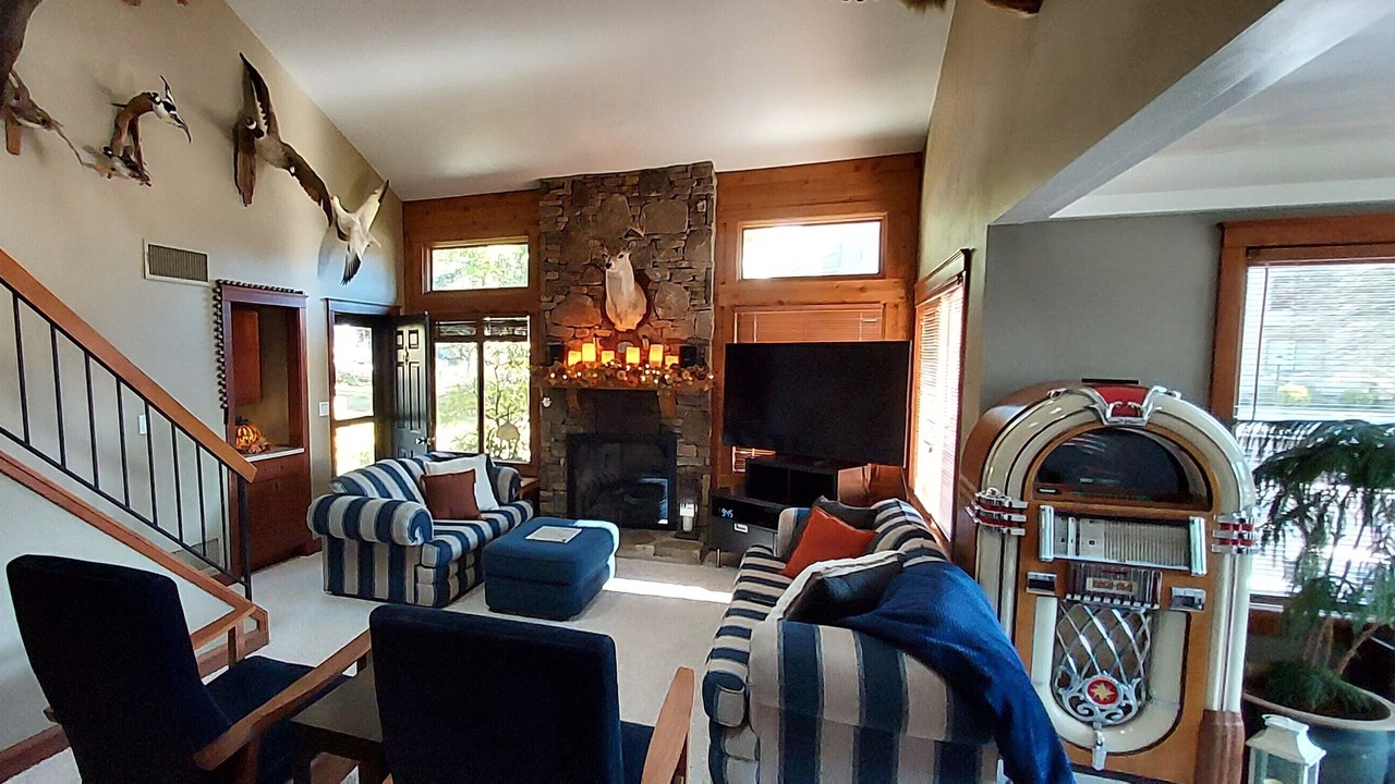 Photo of Livingroom in Seven Springs