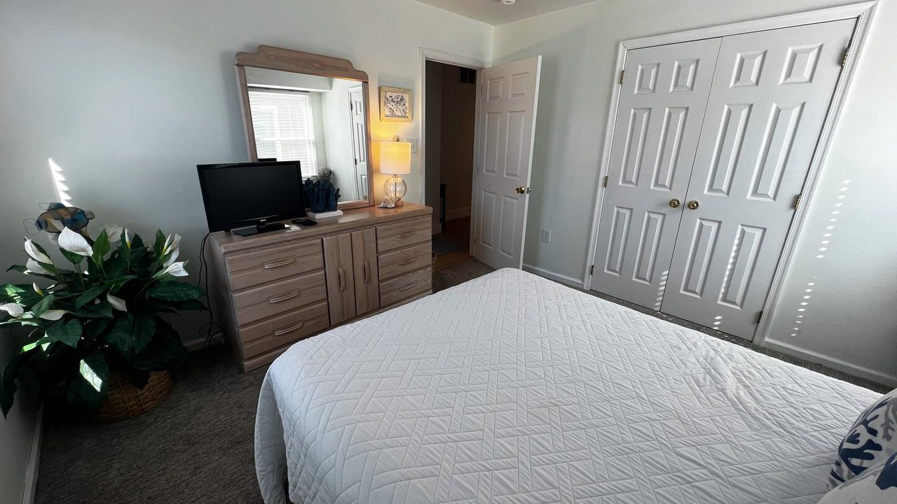 Photo of Bedroom in Townsend's Inlet