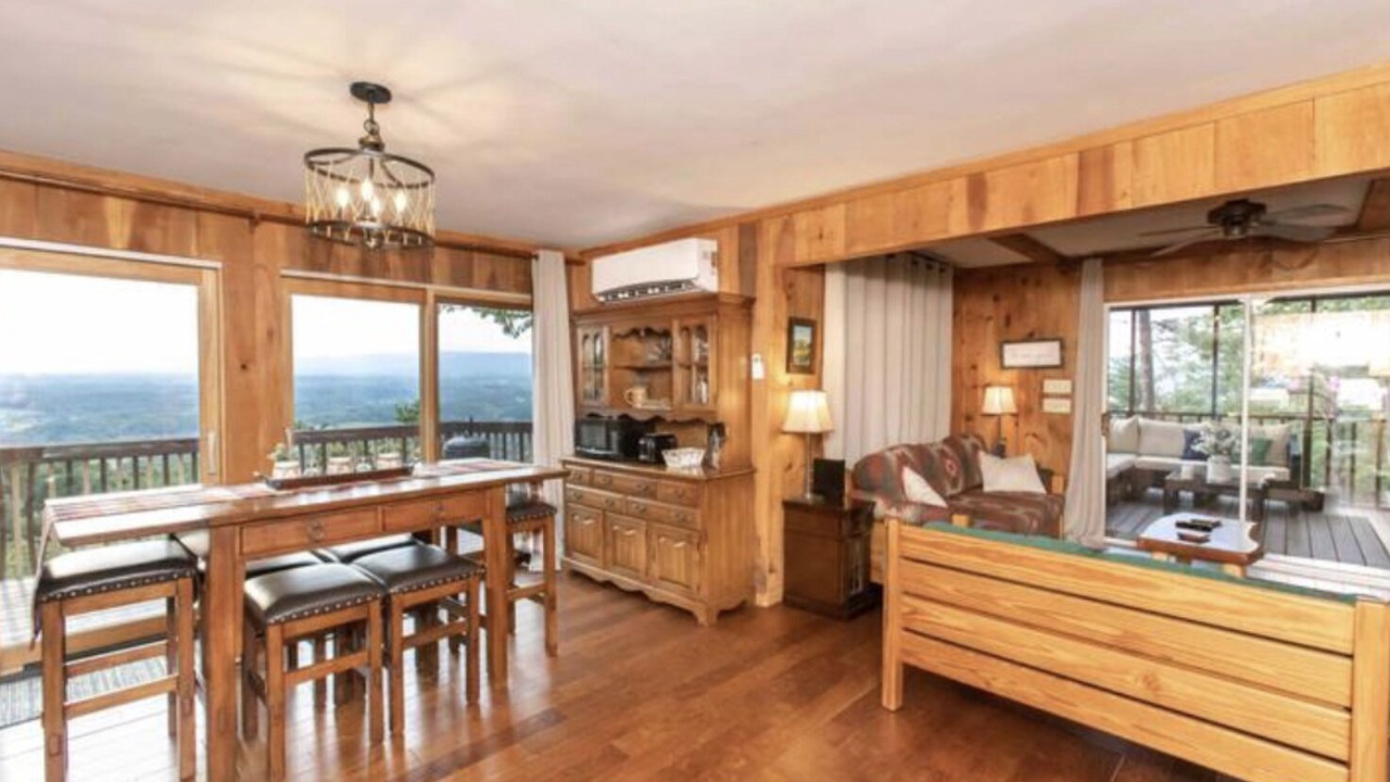 Photo of Livingroom in Fishers Hill