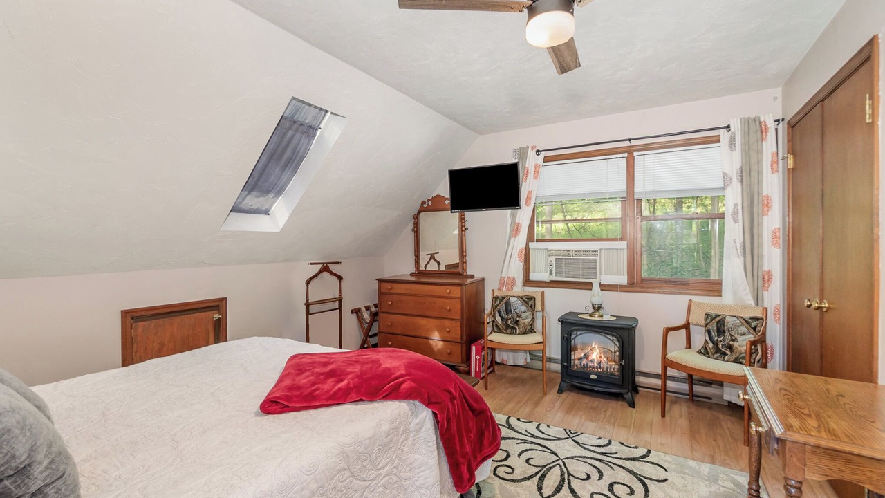 Photo of Bedroom in Carroll Valley