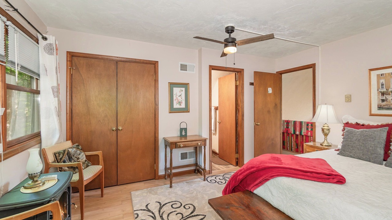 Photo of Bedroom in Carroll Valley