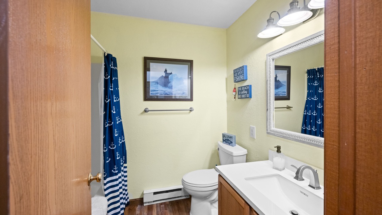 Photo of Bathroom in Oak Harbor