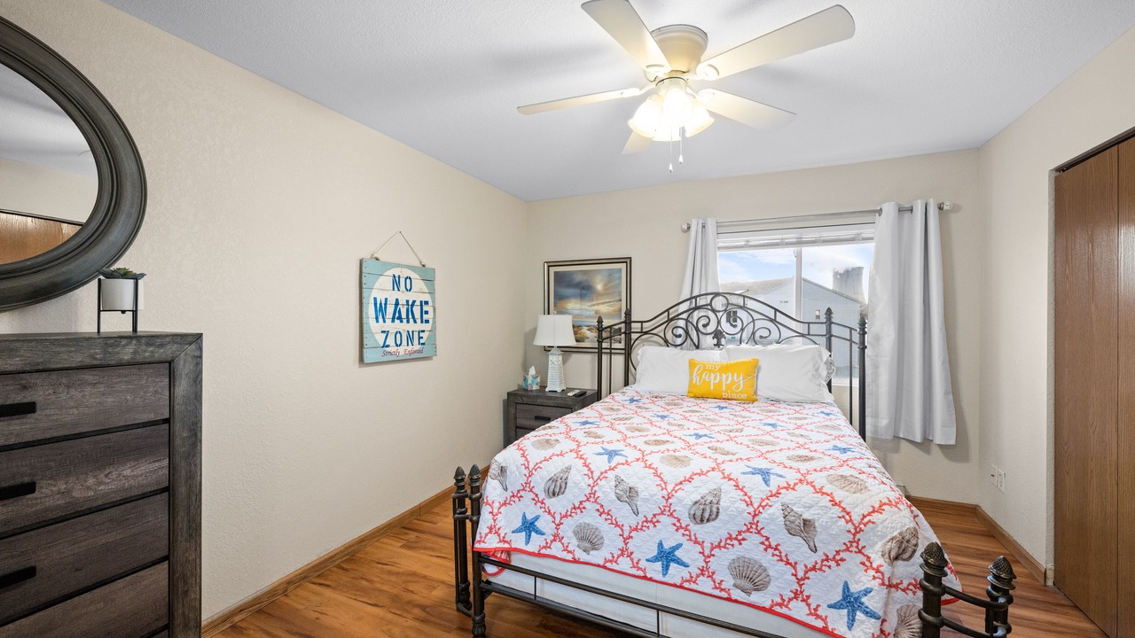 Photo of Bedroom in Oak Harbor