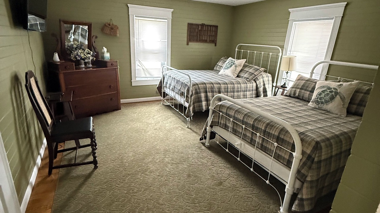 Photo of Bedroom in Upper Tract