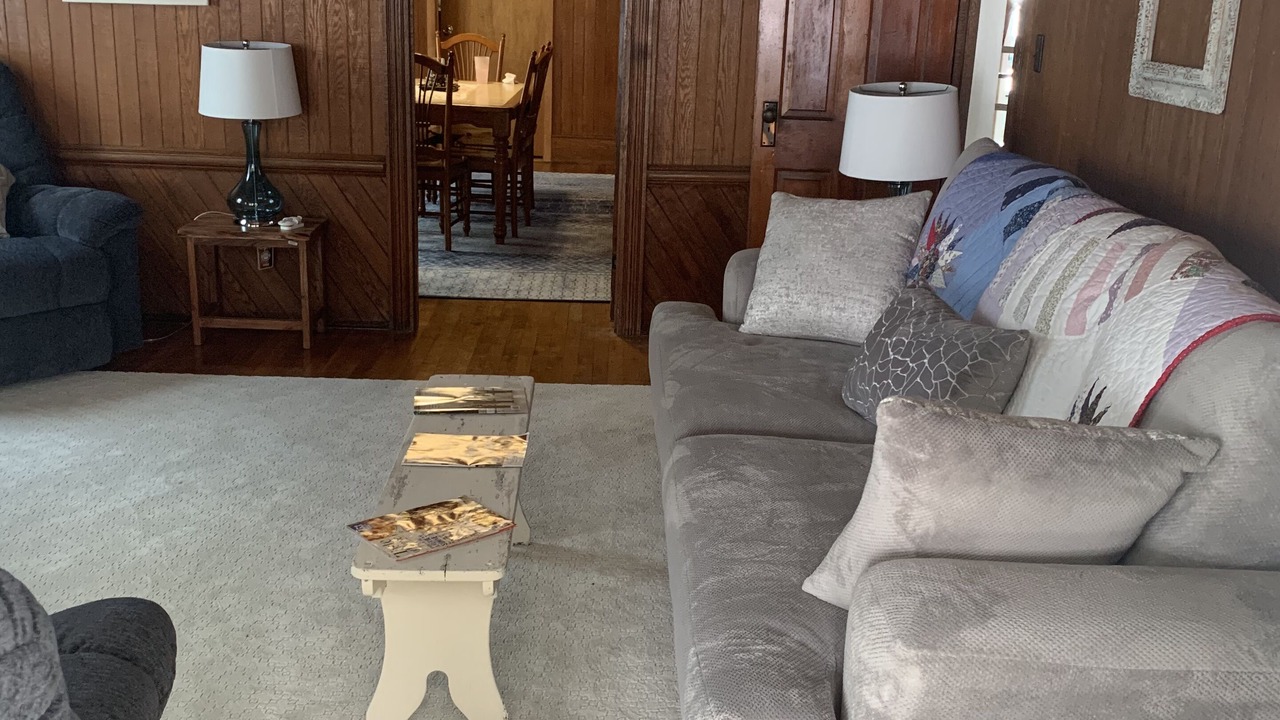 Photo of Livingroom in Upper Tract