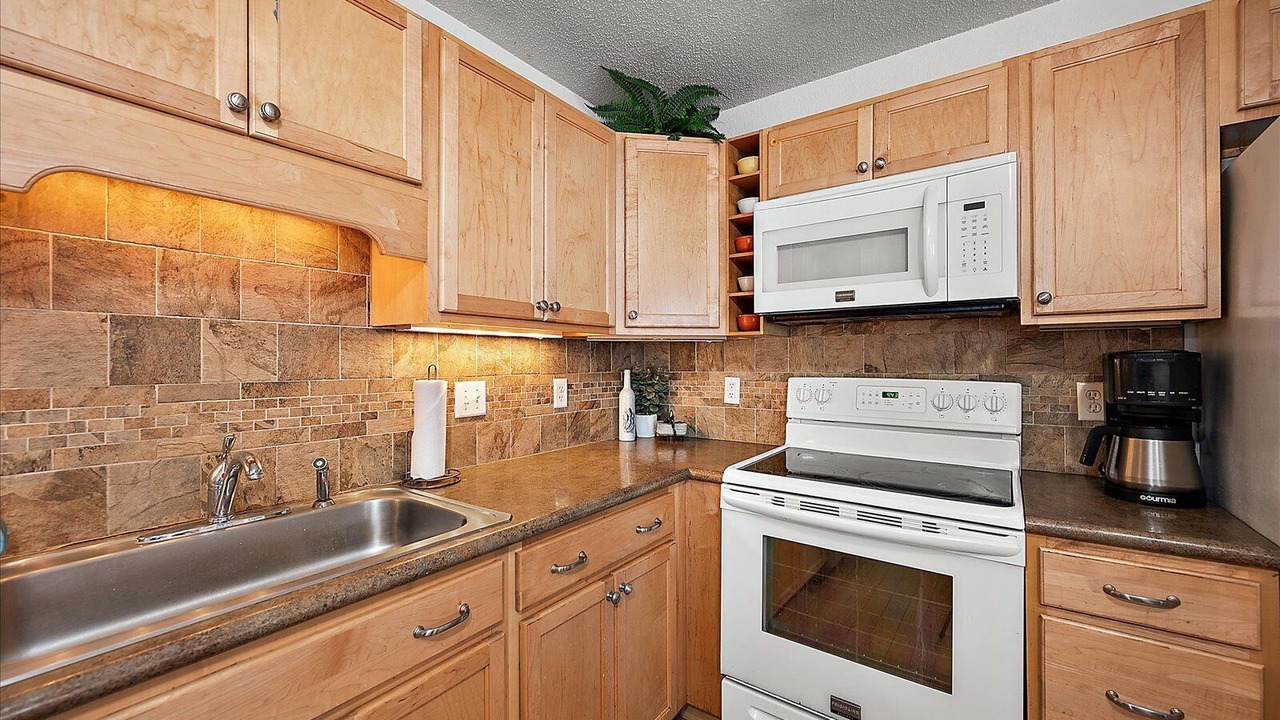 Photo of Kitchen in Caine Woods