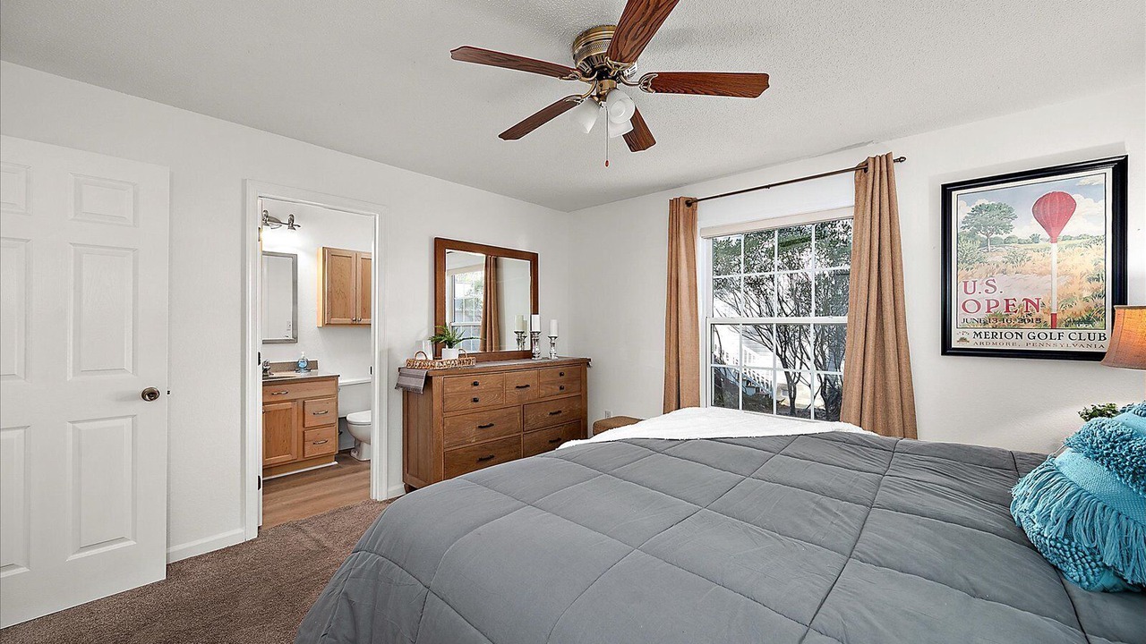 Photo of Bedroom in Caine Woods
