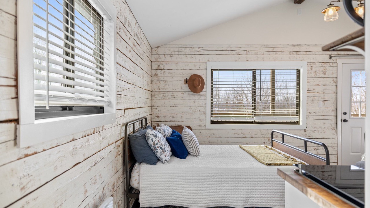 Photo of Bedroom in Thompson
