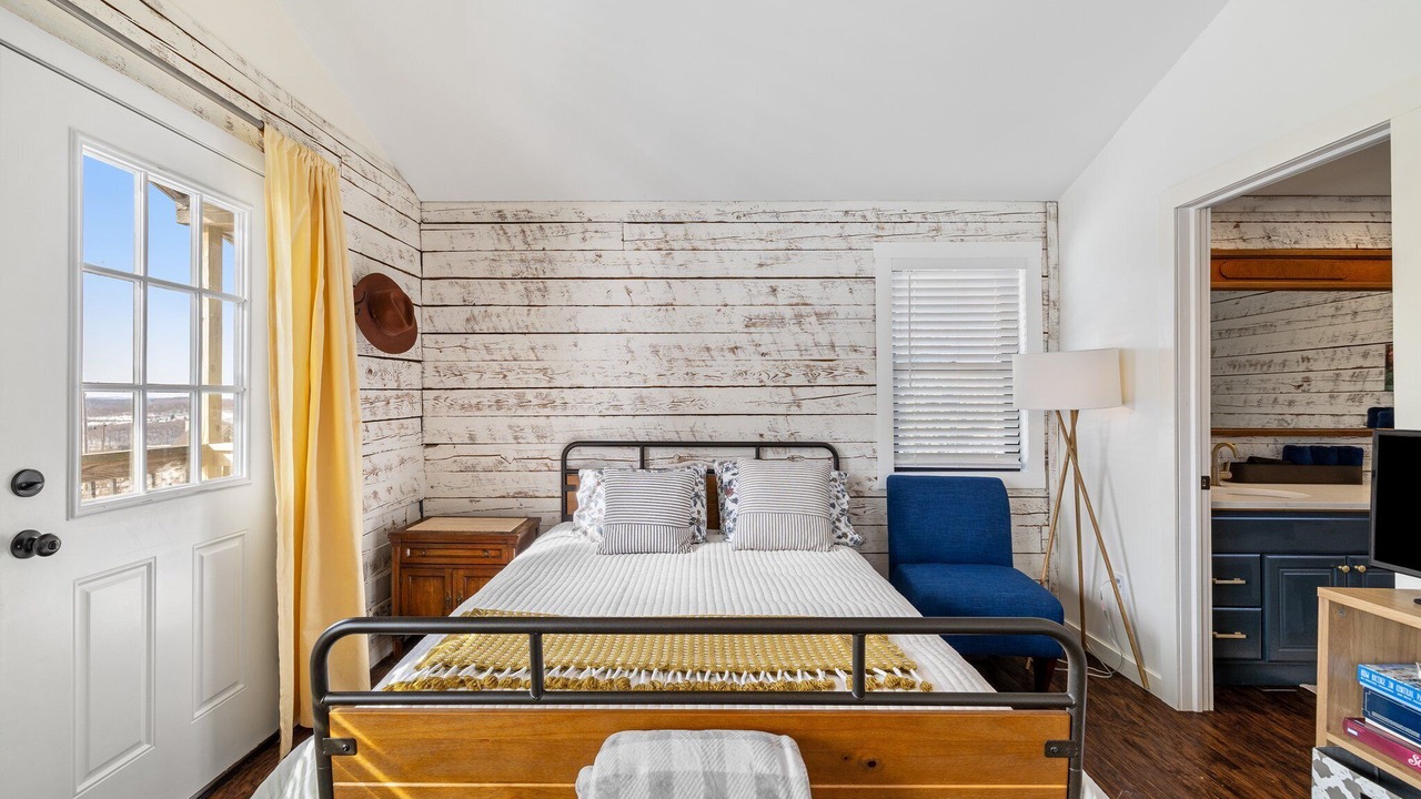 Photo of Bedroom in Thompson