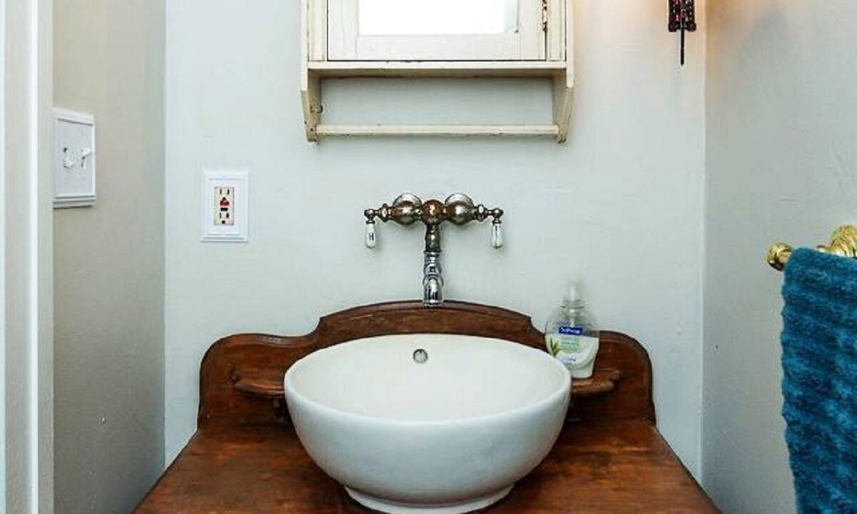 Photo of Bathroom in Baptistown