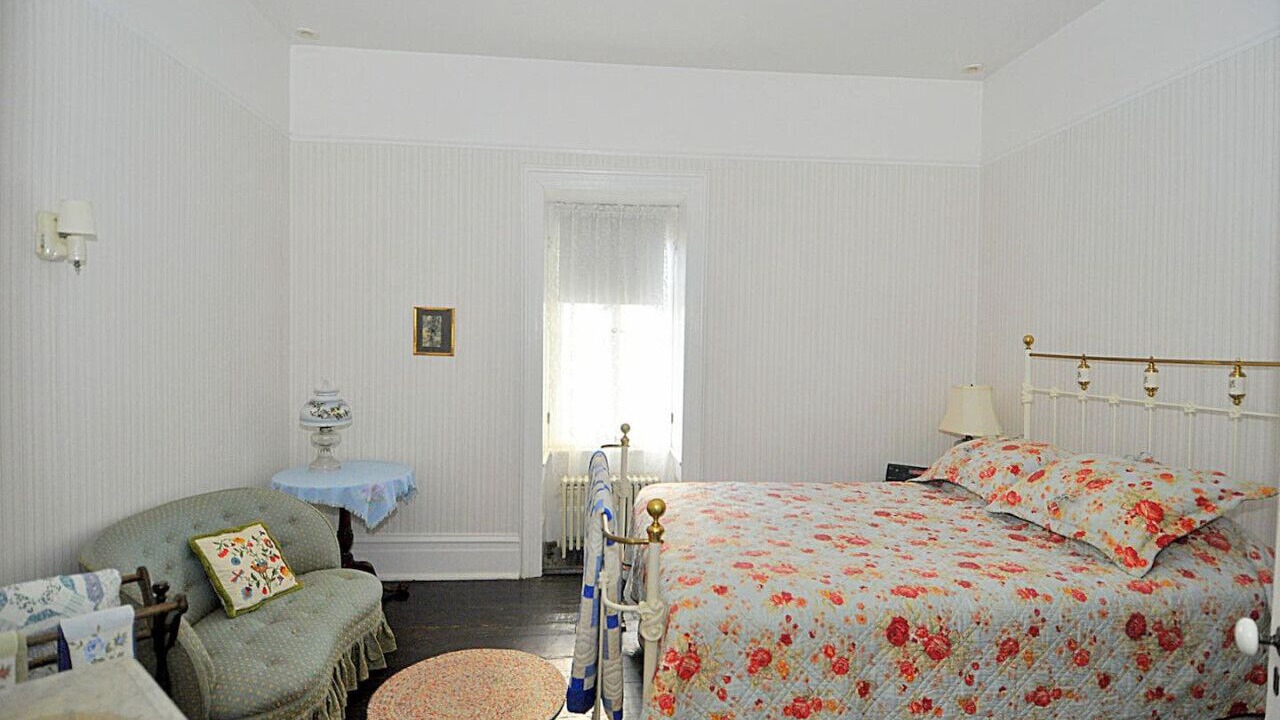 Photo of Bedroom in Berkeley Springs