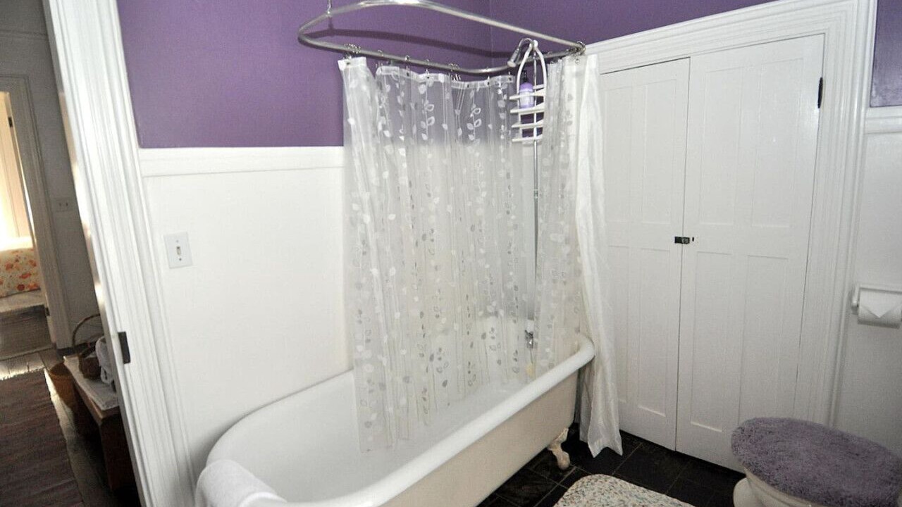 Photo of Bathroom in Berkeley Springs